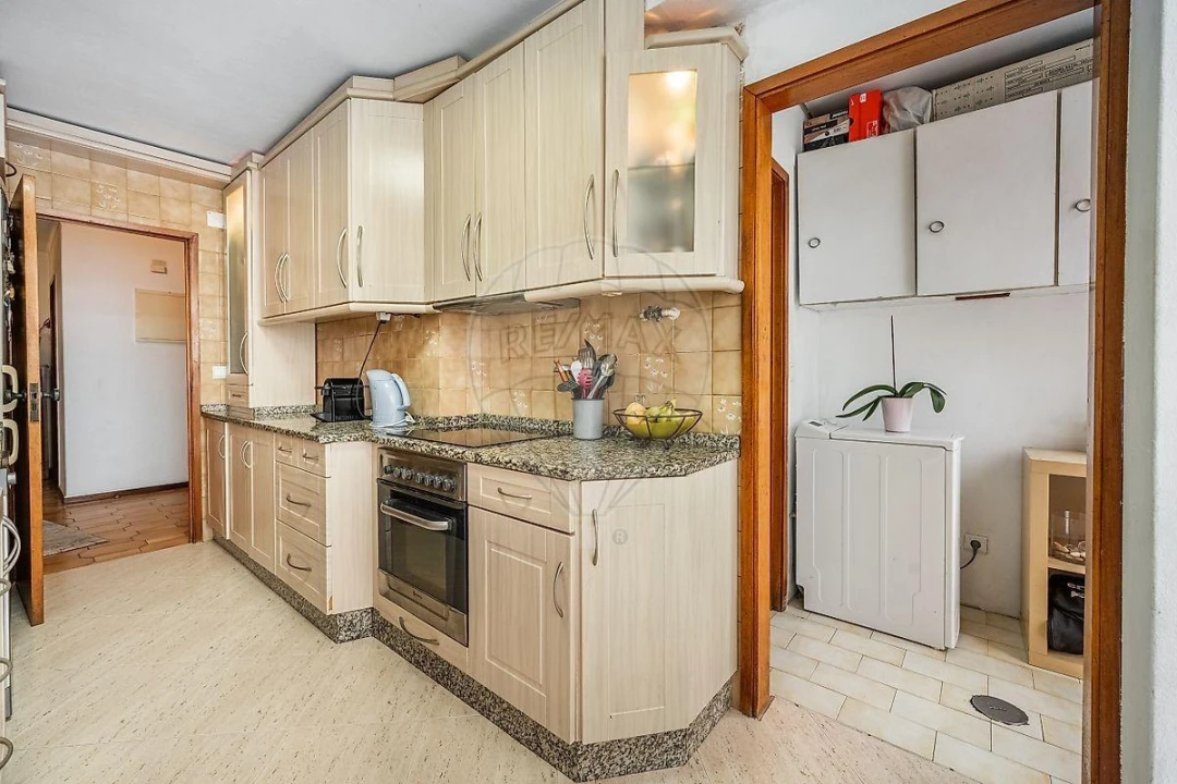 Apartamento T2 para Venda em Caldelas Foto 6