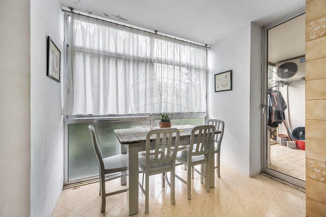 Apartamento T2 para Venda em Caldelas Foto 7