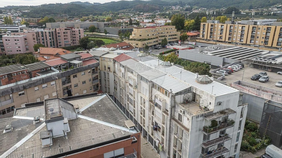 Apartamento T2 para Venda em Caldelas Foto 26