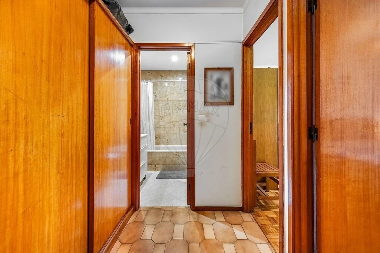 Apartamento T2 para Venda em Caldelas Foto 4