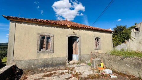 Moradia T4 para Venda em Areias e Pias