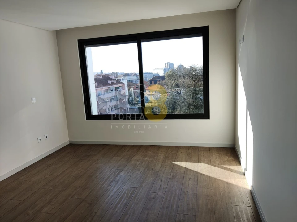 Apartamento T3 para Venda em Cedofeita, Santo Ildefonso, Sé, Miragaia, São Nicolau e Vitória Foto 15
