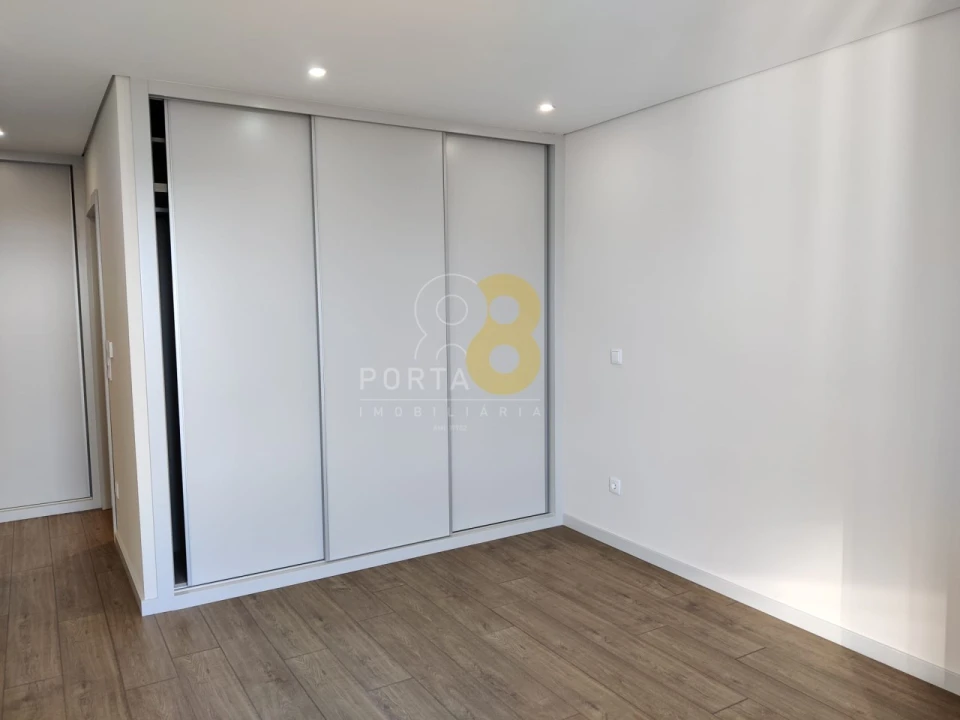 Apartamento T3 para Venda em Cedofeita, Santo Ildefonso, Sé, Miragaia, São Nicolau e Vitória Foto 20