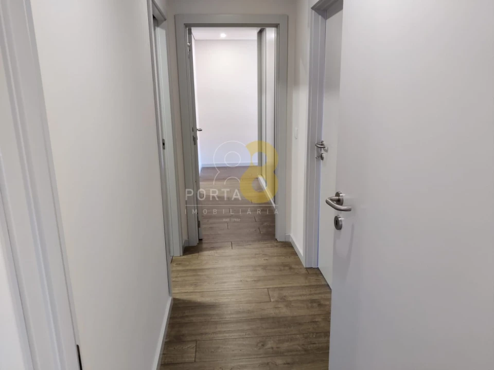 Apartamento T3 para Venda em Cedofeita, Santo Ildefonso, Sé, Miragaia, São Nicolau e Vitória Foto 21