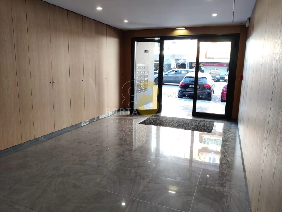 Apartamento T3 para Venda em Cedofeita, Santo Ildefonso, Sé, Miragaia, São Nicolau e Vitória Foto 25
