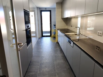 Apartamento T3 para Venda em Cedofeita, Santo Ildefonso, Sé, Miragaia, São Nicolau e Vitória
