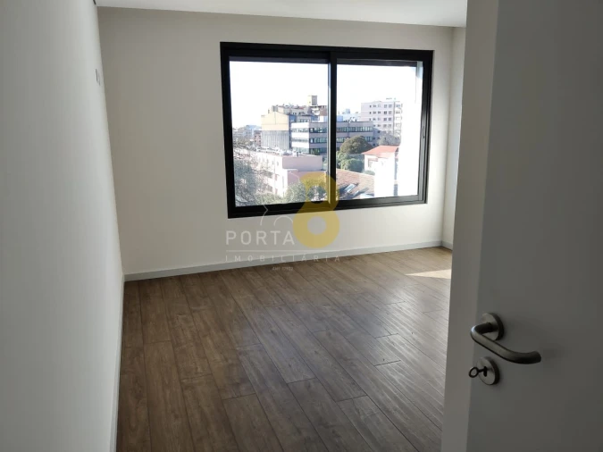 Apartamento T3 para Venda em Cedofeita, Santo Ildefonso, Sé, Miragaia, São Nicolau e Vitória Foto 14