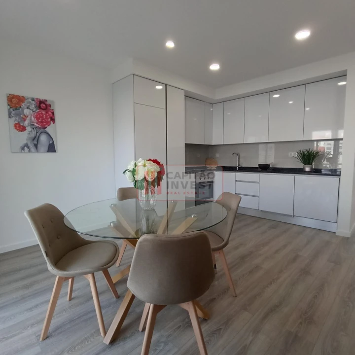 Apartamento T3 para Venda em Benfica Foto 2