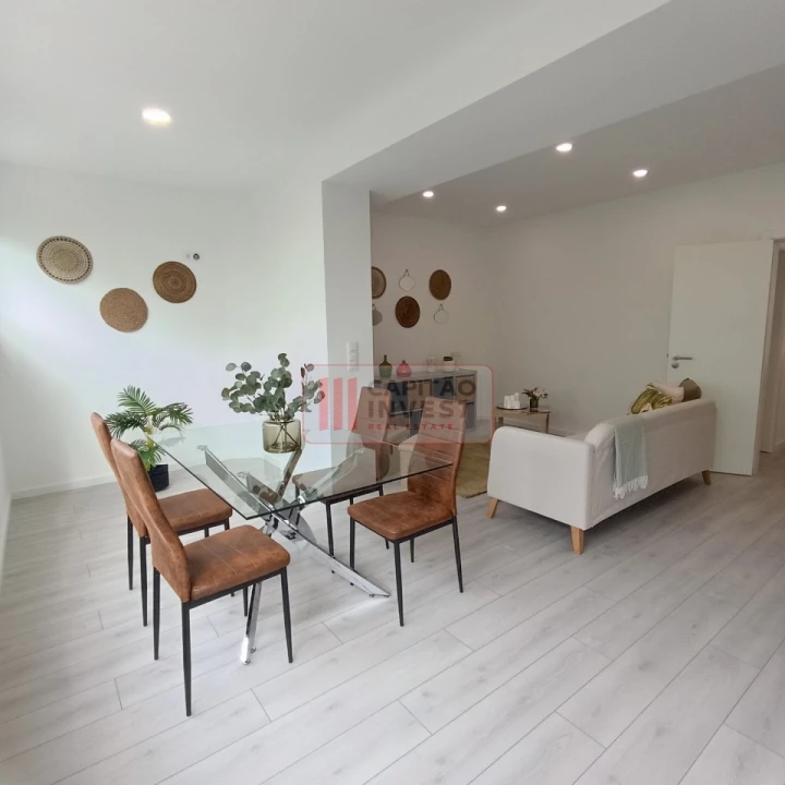 Apartamento T3 para Venda em Benfica Foto 8