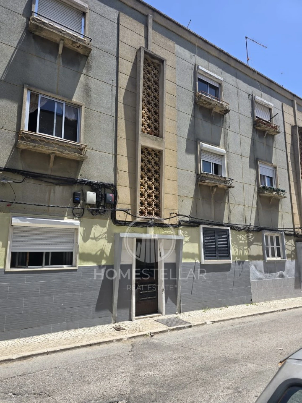 Apartamento T1 para Venda em Baixa da Banheira e Vale da Amoreira Foto 1