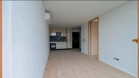 Apartamento T1 para Venda em Póvoa de Varzim, Beiriz e Argivai