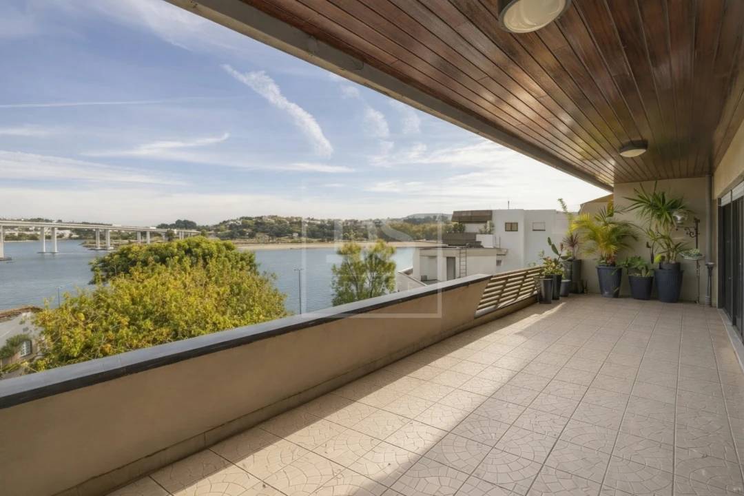 Apartamento T5 para Venda em Bonfim Foto 4