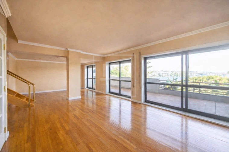 Apartamento T5 para Venda em Bonfim Foto 2