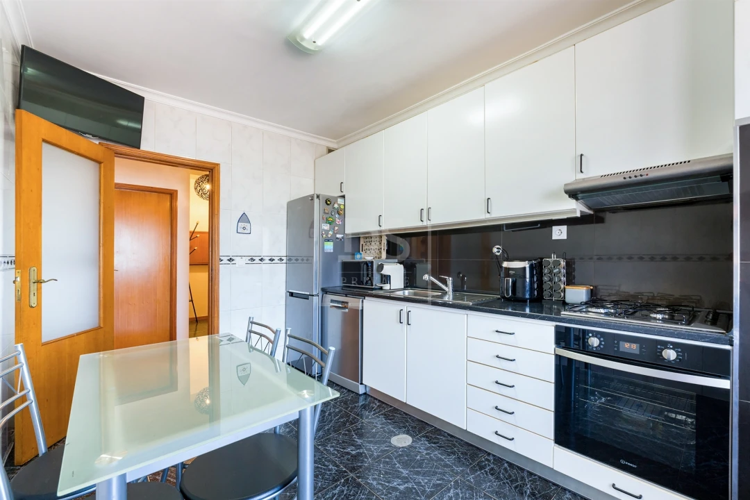 Apartamento T1 para Venda em Rio Tinto Foto 5
