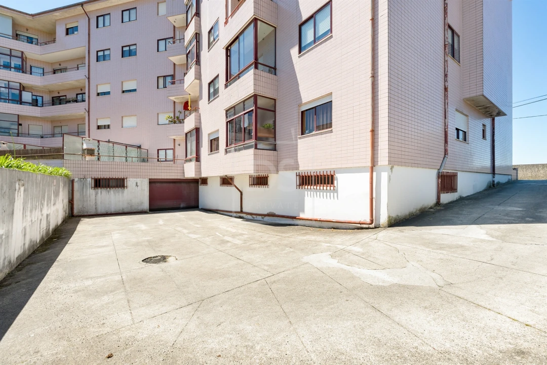 Apartamento T1 para Venda em Rio Tinto Foto 21