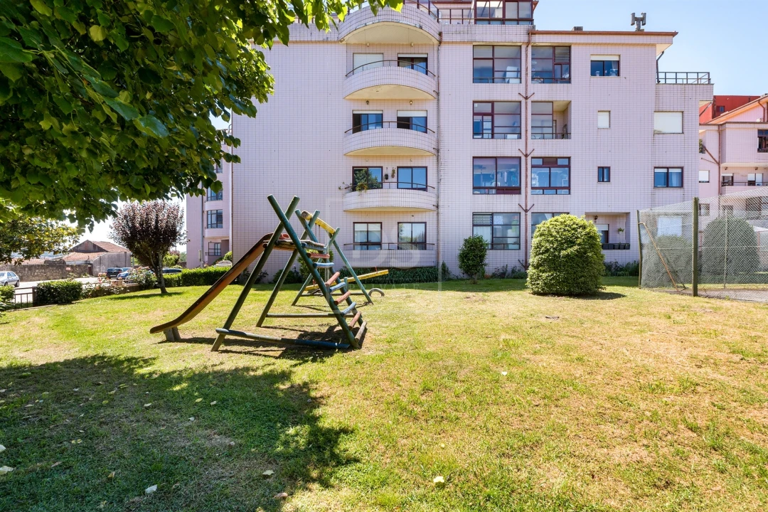 Apartamento T1 para Venda em Rio Tinto Foto 11