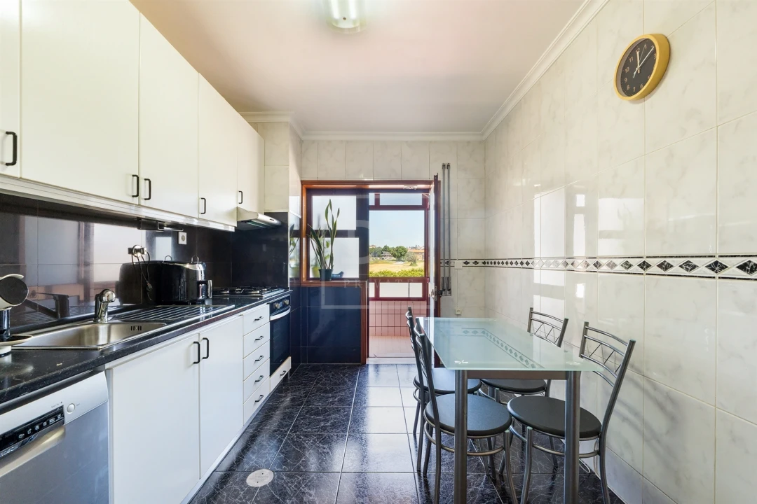 Apartamento T1 para Venda em Rio Tinto Foto 15