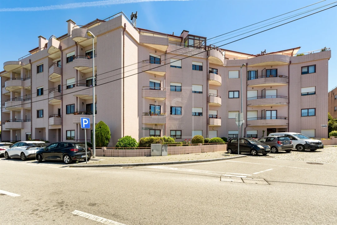 Apartamento T1 para Venda em Rio Tinto Foto 13