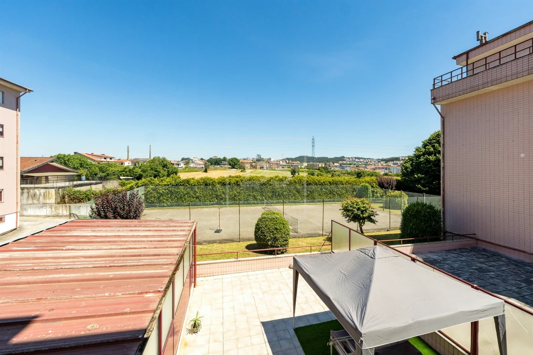 Apartamento T1 para Venda em Rio Tinto Foto 12