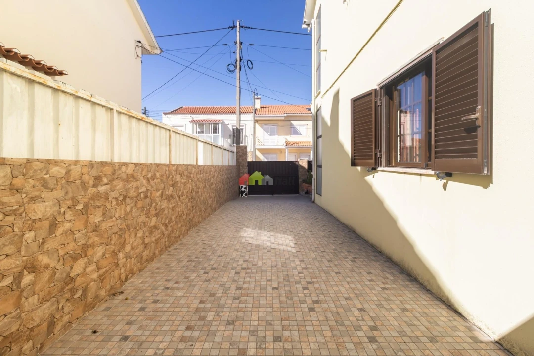 Moradia T3 para Venda em Quinta do Conde Foto 30