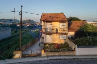 Moradia T4 para Venda em Perafita, Lavra e Santa Cruz do Bispo