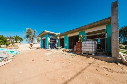 Moradia T3 para Venda em Salir de Matos