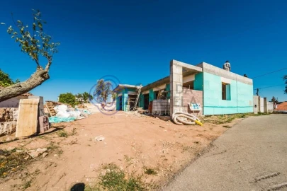Moradia T3 para Venda em Salir de Matos