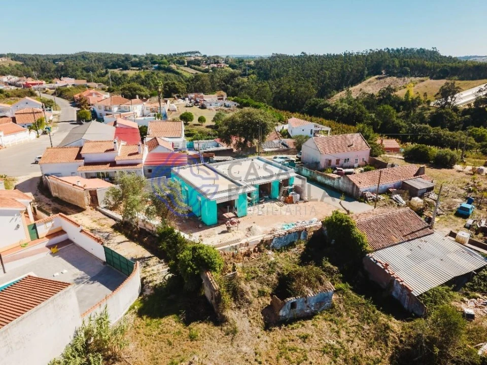 Moradia T3 para Venda em Salir de Matos Foto 5
