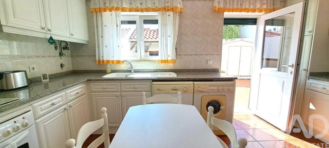 Moradia T3 para Venda em Lourinhã e Atalaia Foto 10