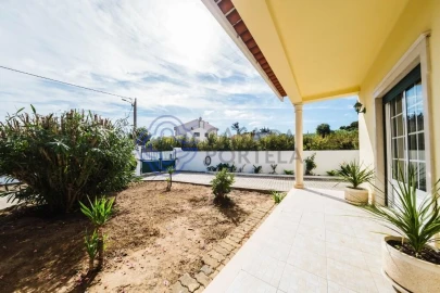 Moradia T3 para Venda em Roliça