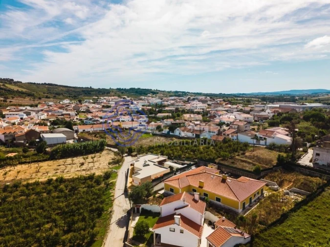 Moradia T3 para Venda em Roliça Foto 7