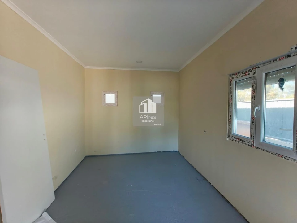Moradia T2 para Venda em Fernao Ferro Foto 10