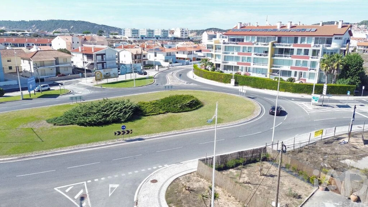 Apartamento T2 para Venda em São Martinho do Porto Foto 31