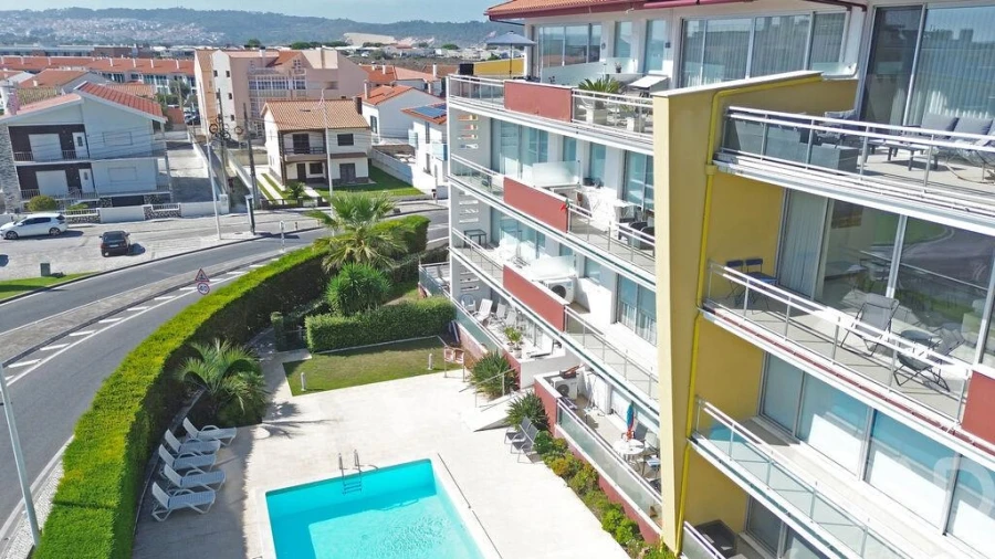 Apartamento T2 para Venda em São Martinho do Porto Foto 3