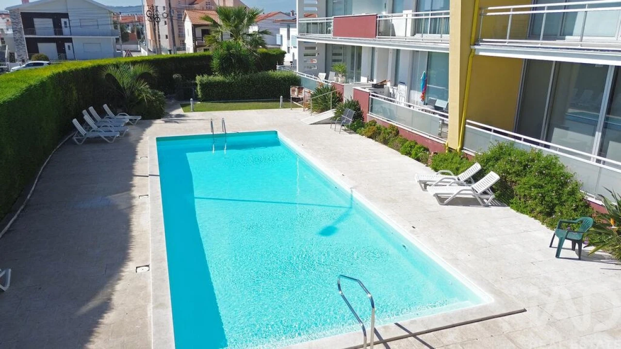 Apartamento T2 para Venda em São Martinho do Porto Foto 28