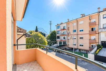 Moradia T3 para Venda em Oliveira do Douro