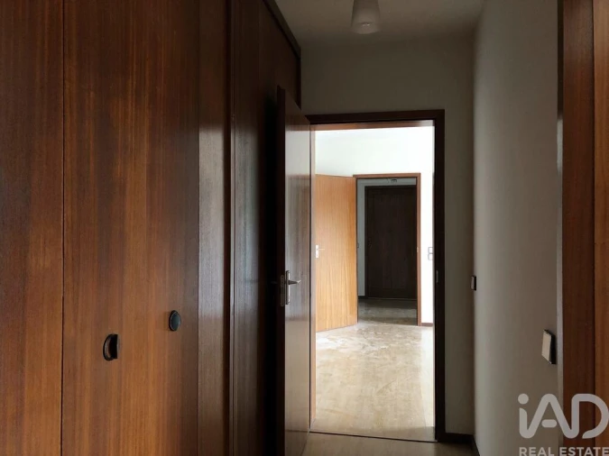Apartamento T3 para Arrendamento em Lordelo do Ouro e Massarelos Foto 5