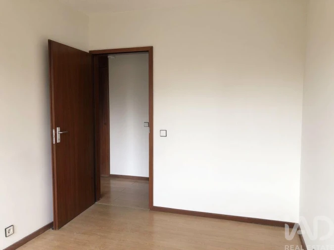 Apartamento T3 para Arrendamento em Lordelo do Ouro e Massarelos Foto 8
