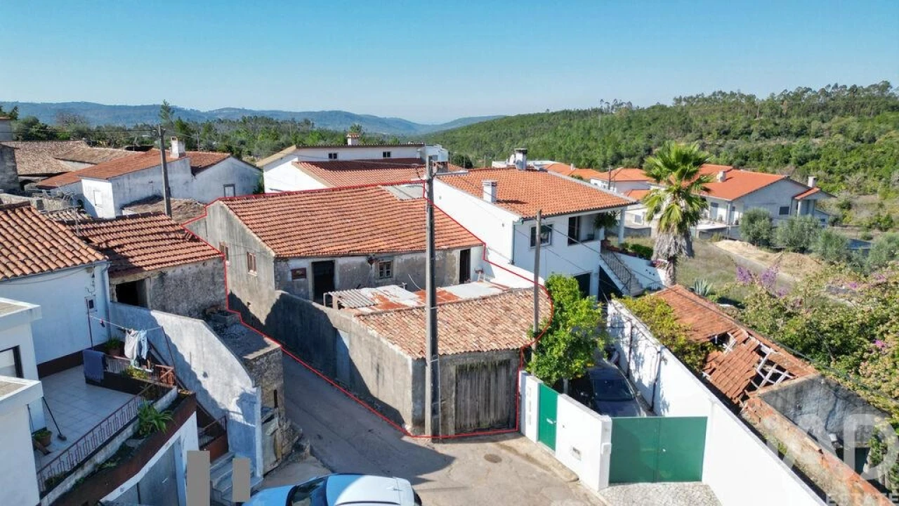Moradia T3 para Venda em São Miguel, Santa Eufémia e Rabaçal Foto 1