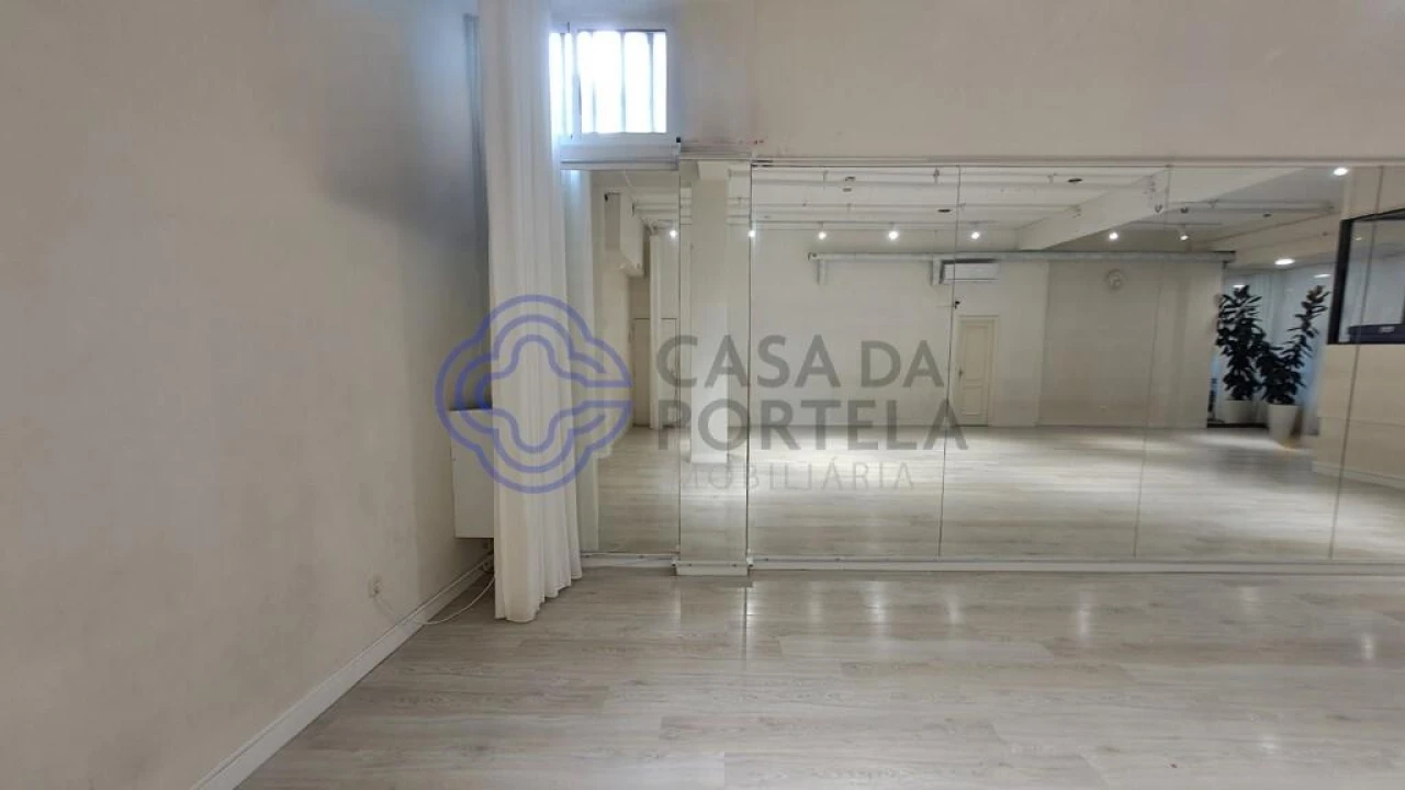 Loja para Arrendamento em Bonfim Foto 9