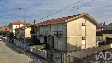 Moradia T5 para Venda em Pedrouços