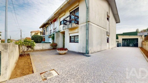 Moradia T5 para Venda em Pedrouços