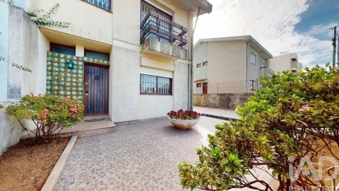 Moradia T5 para Venda em Pedrouços