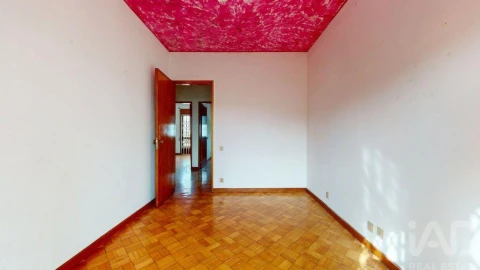 Moradia T5 para Venda em Pedrouços