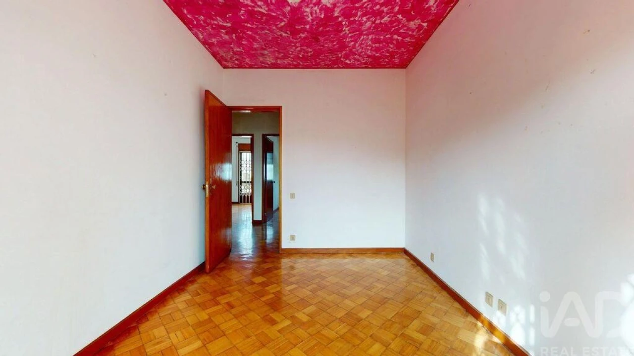 Moradia T5 para Venda em Pedrouços Foto 12