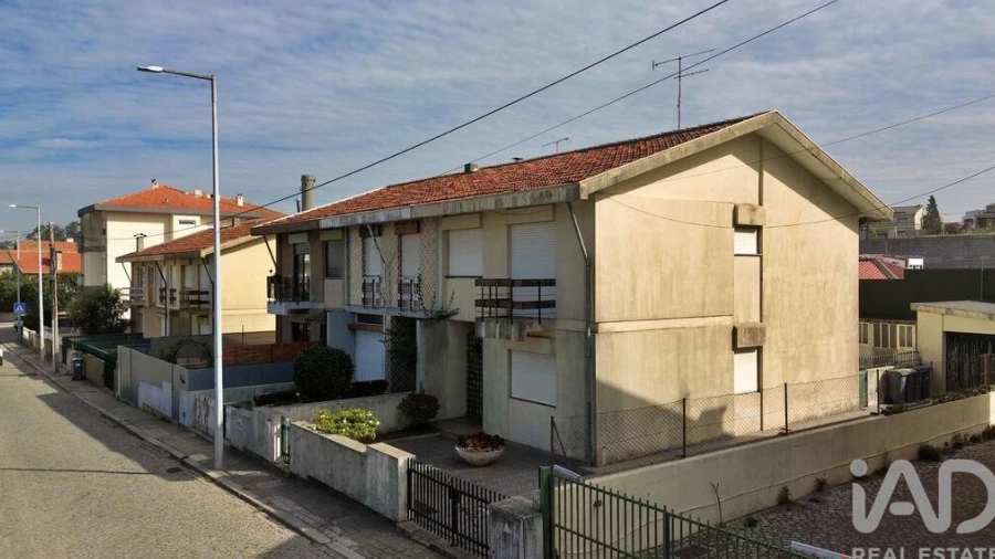 Moradia T5 para Venda em Pedrouços