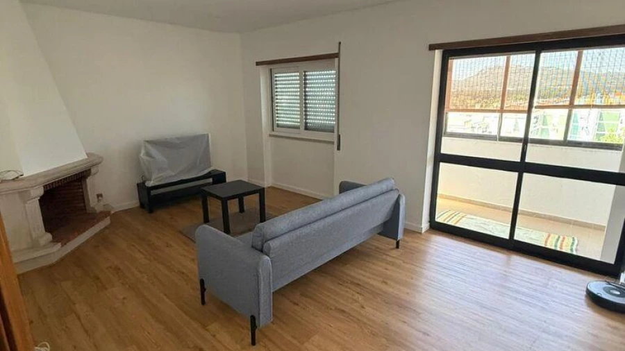 Apartamento T2 para Arrendamento em Setubal (São Sebastião)