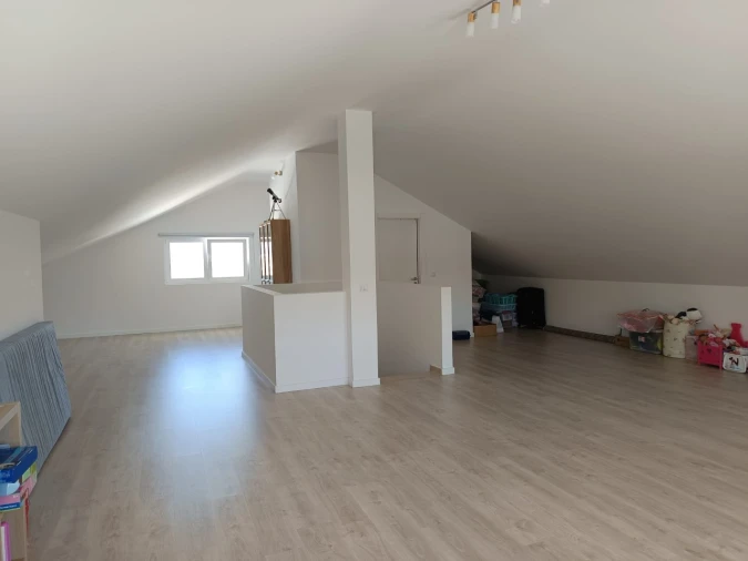 Moradia T2 para Venda em Azoia de Cima e Tremês Foto 15