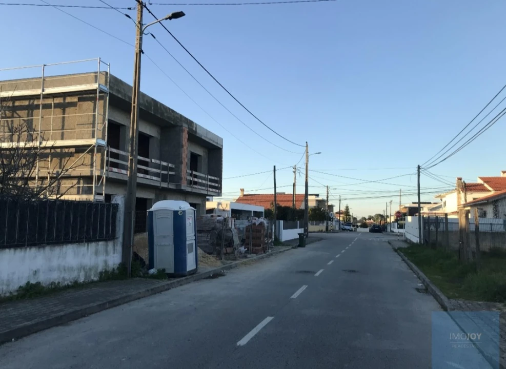 Moradia T4 para Venda em Fernao Ferro Foto 7
