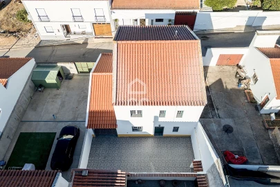 Moradia T3 para Venda em Viana do Alentejo